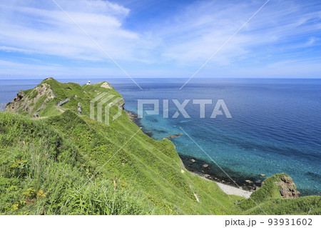 積丹ブルーの神威岬 北海道 積丹ブルーの神威岬 北海道 93931602