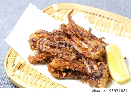 イカの唐揚げ イカの唐揚げ 93931881