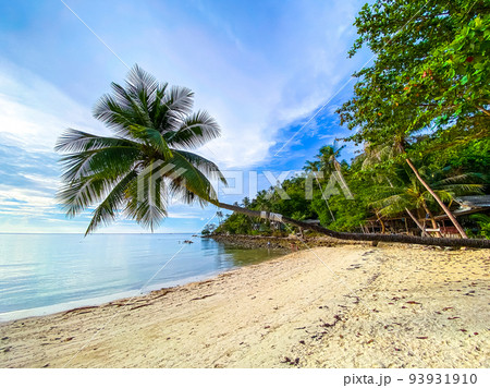 Salad beach or Haad Salad in Koh Phangan, Thailand Salad beach or Haad Salad in Koh Phangan, Thailand 93931910