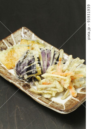 野菜の天ぷら,三種類盛り合わせ 野菜の天ぷら,三種類盛り合わせ 93931939