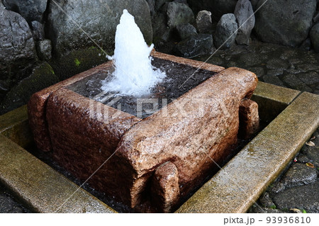 水都大垣の豊富な湧き水　幸福の泉 93936810