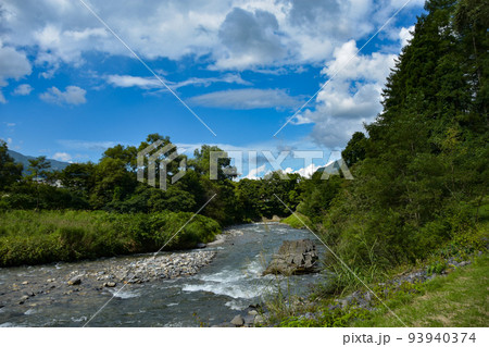 美しい長野県の大自然 森と川と空 美しい長野県の大自然 森と川と空 93940374