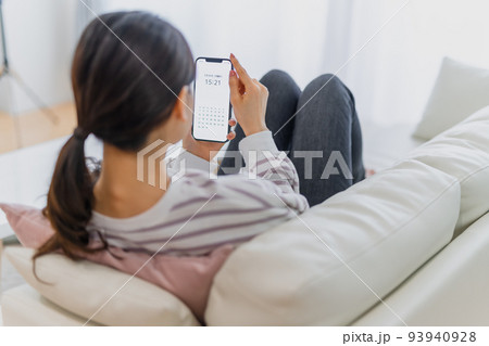 女性の一人暮らし 女性の一人暮らし 93940928