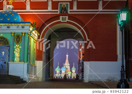 Saint Basil's Cathedral illuminated at evening, Moscow, Russia 93942122
