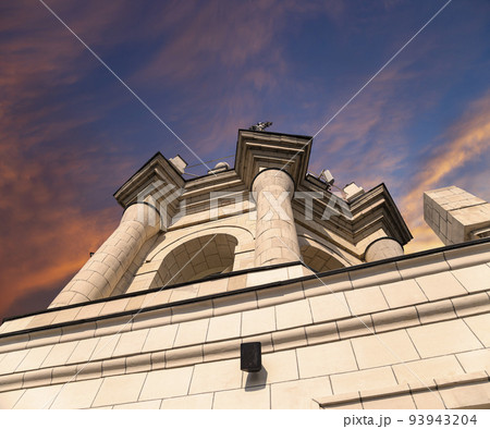 Fragment of the Radisson Collection Hotel (historical name Hotel Ukraina, made in Stalinist Empire style) against the background of the sky with clouds, Moscow, Russia Fragment of the Radisson Collection Hotel (historical name Hotel Ukraina, made in Stalinist Empire style) against the background of the sky with clouds, Moscow, Russia 93943204