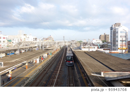 春日部駅の駅舎と周辺ビル 春日部駅の駅舎と周辺ビル 93943708