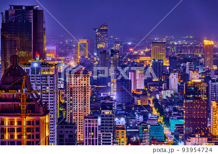 2022年最新カンボジア首都プノンペンの夜景 93954724