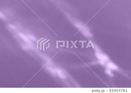 Caustic effect light refraction on lilac wall overlay photo mockup, blurred sun rays refracting through glass prism with shadow. Abstract natural light refraction silhouette on water surface. Caustic effect light refraction on lilac wall overlay photo mockup, blurred sun rays refracting through glass prism with shadow. Abstract natural light refraction silhouette on water surface. 93954761
