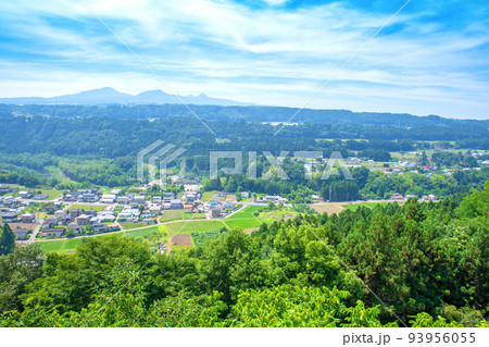 日本ロマンチック街道　展望スポットより赤城山方面を望む　　初夏の季節 93956055