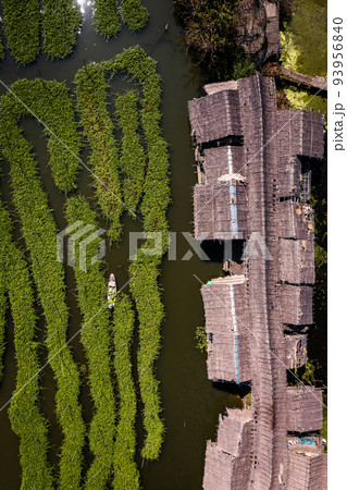 Aerial view of Sapan Khong Floating Market in Suphan Buri, Thailand Aerial view of Sapan Khong Floating Market in Suphan Buri, Thailand 93956840