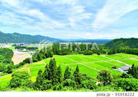 津南町中心街を望む(新潟県津南町)【2022.8】 津南町中心街を望む(新潟県津南町)【2022.8】 93958222