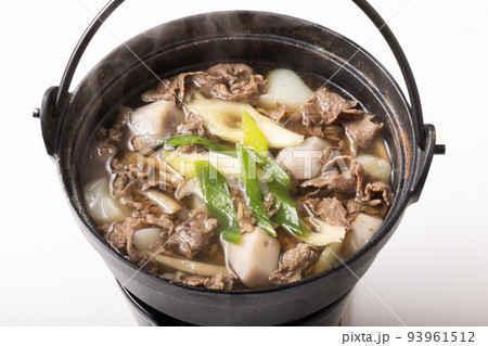 ［山形県］山形芋煮　牛肉醤油味 93961512