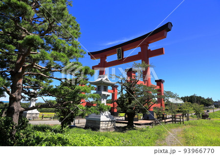 羽黒山大鳥居 93966770
