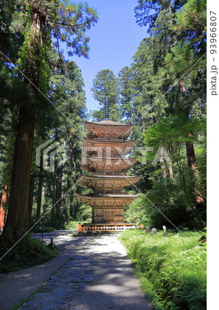 羽黒山　国宝五重塔 93966807