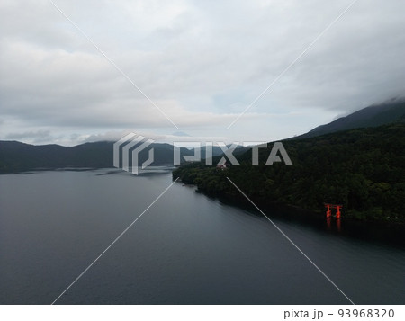 《神奈川県》芦ノ湖・富士山と鳥居空撮その1 《神奈川県》芦ノ湖・富士山と鳥居空撮その1 93968320