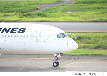 羽田空港の飛行機 羽田空港の飛行機 93973963