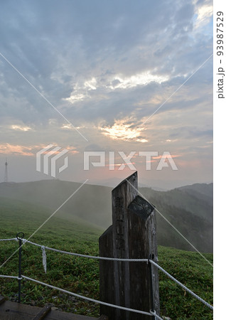 四国徳島県の百名山「剣山」の夏風景 93987529