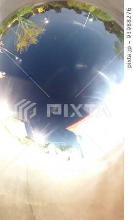 星空を眺める 93988276