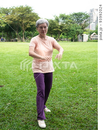 白髪 白髭 白い毛 93992024