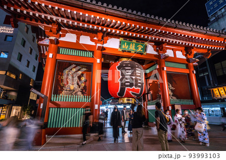 日本の東京都市景観 6週最多…行動制限なし。浅草寺・雷門は夜でも以前のような賑わい=9月3日 日本の東京都市景観 6週最多…行動制限なし。浅草寺・雷門は夜でも以前のような賑わい=9月3日 93993103