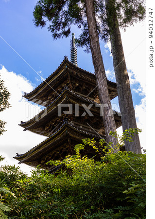 【新潟県・妙宣寺】新潟県内に現存する唯一の『五重塔』 夏編 8月 【新潟県・妙宣寺】新潟県内に現存する唯一の『五重塔』 夏編 8月 94012747