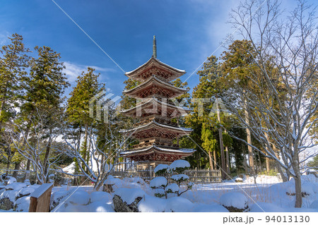 【新潟県・妙宣寺】新潟県内に現存する唯一の『五重塔』冬編 1月 【新潟県・妙宣寺】新潟県内に現存する唯一の『五重塔』冬編 1月 94013130