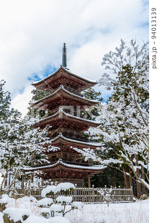 【新潟県･妙宣寺】新潟県内に現存する唯一の『五重塔』冬編  1月   94013139