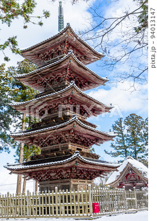 【新潟県･妙宣寺】新潟県内に現存する唯一の『五重塔』冬編  1月   94013147