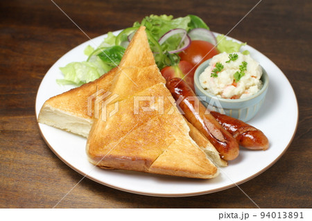 トーストとサラダのワンプレート トーストとサラダのワンプレート 94013891