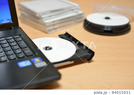 パソコンとディスク パソコンとディスク 94015031
