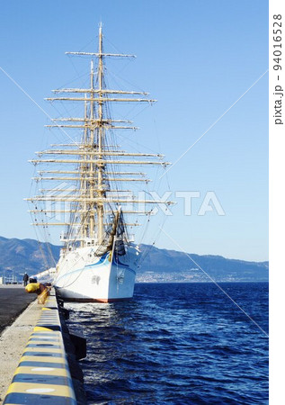 別府湾に停泊する船舶　帆船海王丸 94016528