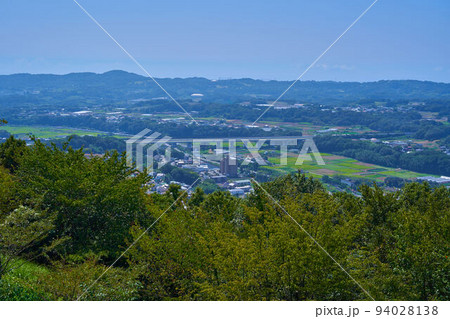 神奈川県秦野市の弘法山公園から南東側(鷹取山,東名,曽屋など)方面 94028138
