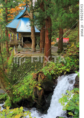 秋山郷 秋の見玉不動尊不動堂 秋山郷 秋の見玉不動尊不動堂 94029543