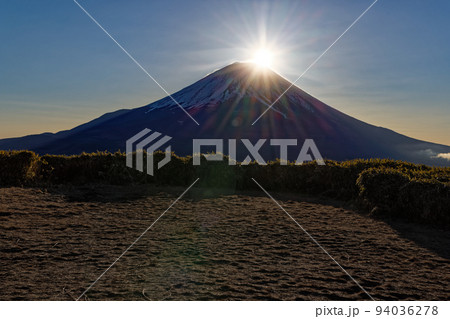竜ヶ岳山頂から見る富士山と朝日 竜ヶ岳山頂から見る富士山と朝日 94036278