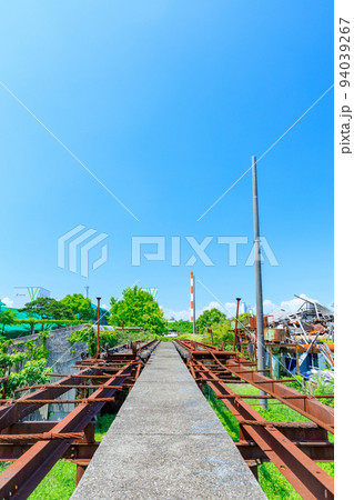 夏の三池炭鉱三川坑跡　福岡県大牟田市 94039267