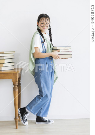 10代女の子の私服ポートレート 中学生 高校生 10代女の子の私服ポートレート 中学生 高校生 94058715