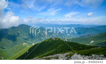 夏の奥秩父・主稜線からの絶景（金峰・朝日・大弛） 94060442