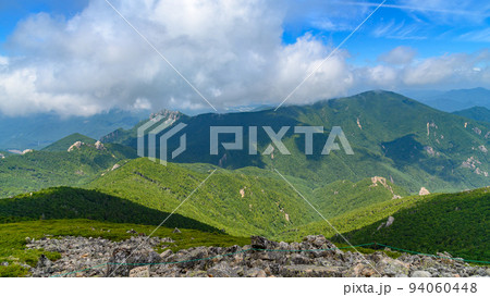 夏の奥秩父・主稜線からの絶景(金峰・朝日・大弛) 夏の奥秩父・主稜線からの絶景(金峰・朝日・大弛) 94060448