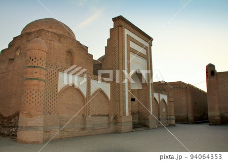 ウズベキスタンのヒヴァ都市風景 94064353