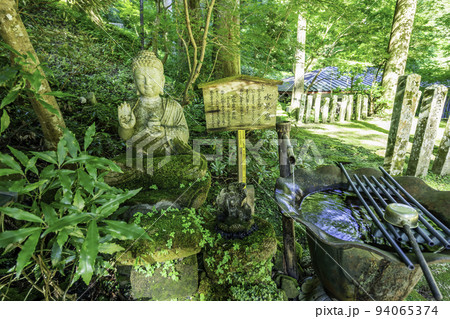 三徳山三佛寺　水琴窟　鳥取県三朝町 94065374