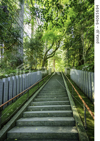 三徳山三佛寺　石段　鳥取県三朝町 94065694