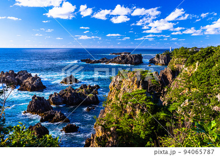 【新潟県・尖閣湾】日本のフィヨルド尖閣湾 佐渡島 夏 8月 【新潟県・尖閣湾】日本のフィヨルド尖閣湾 佐渡島 夏 8月 94065787