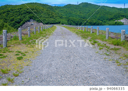 玉原湖　玉原ダム　天羽からの風景　初夏の季節 94066335