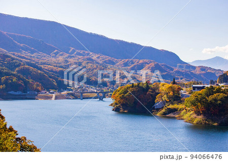 群馬の新紅葉名所　八ッ場あがつま湖（八ッ場ダム） 94066476