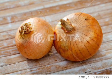 Pure organic raw onion Pure organic raw onion 94066555