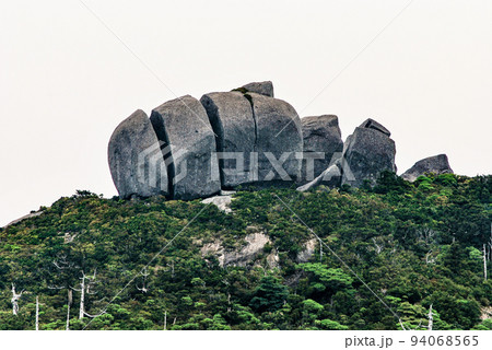 トーフ岩　世界自然遺産屋久島　高盤岳(夏 94068565