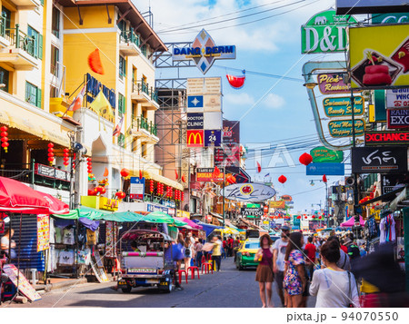 バンコク カオサン通り ※一部ソフトフォーカス バンコク カオサン通り ※一部ソフトフォーカス 94070550