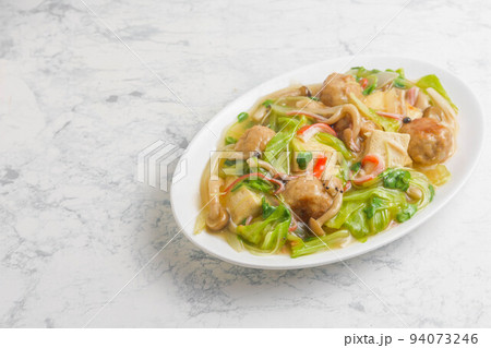 肉団子と豆腐の野菜餡かけ 94073246