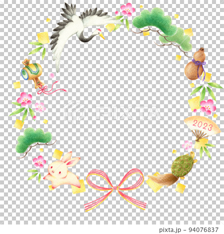 うさぎと縁起物の2023年のお正月リース 手描き色鉛筆画 うさぎと縁起物の2023年のお正月リース 手描き色鉛筆画 94076837