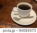 店内のブラックコーヒー 94083073